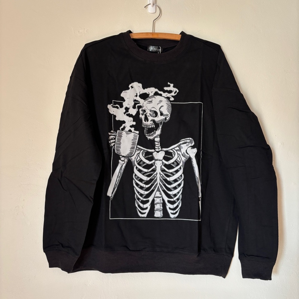 Zoyami Women’s Black Skull Graphic Sweatshirt, Size S